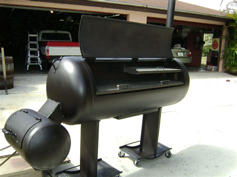 This article has some more detailed information about pricing for different <b>propane</b> <b>tanks</b>. . 120 gallon propane tank smoker plans